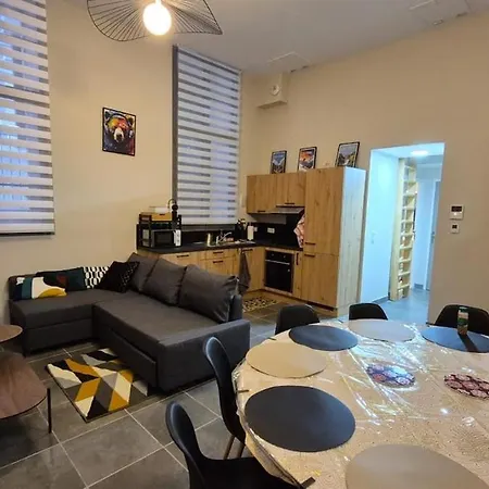 Renovated For 10 People *